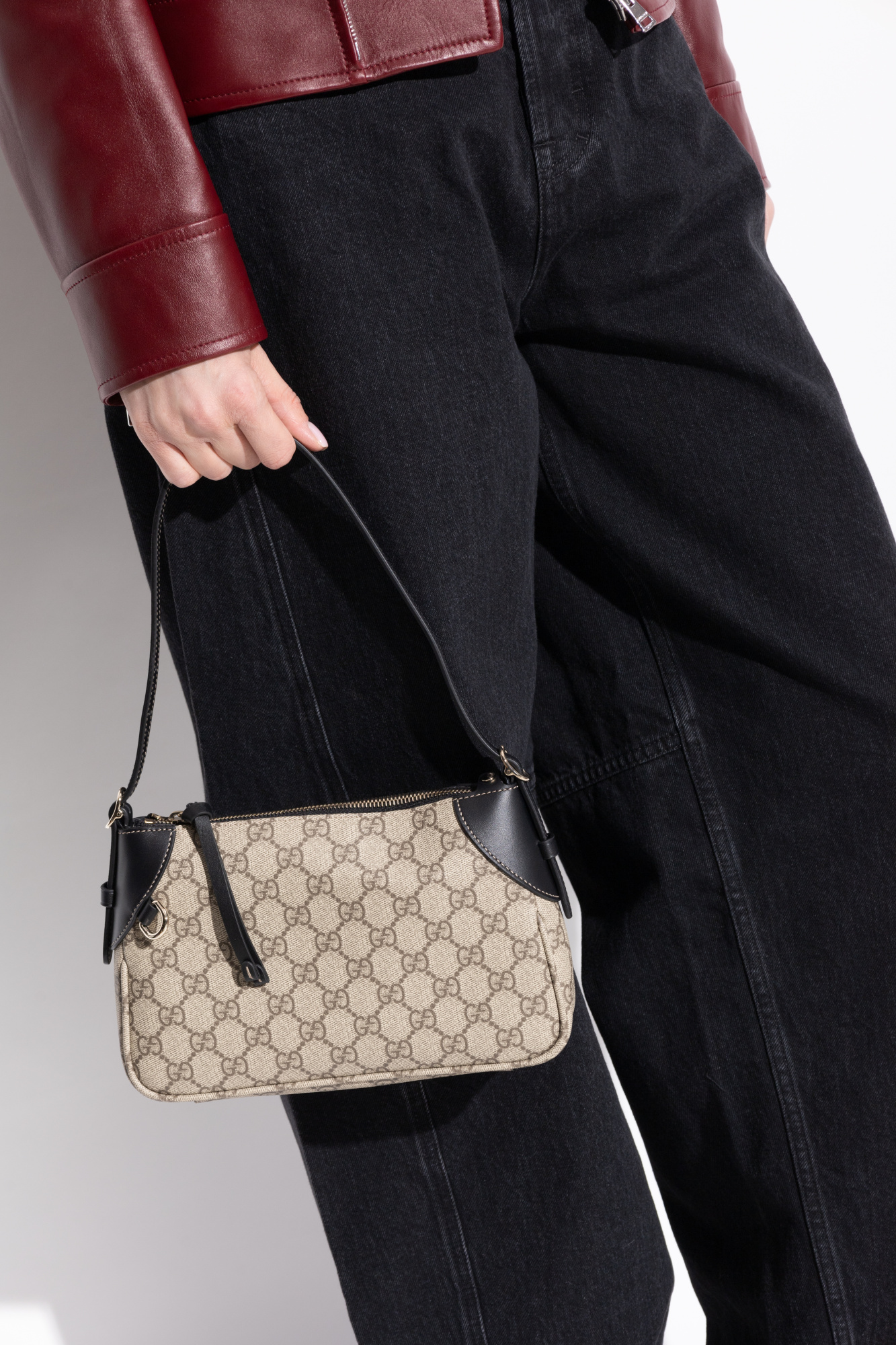 Gucci Shoulder bag GG Emblem Small | Women's | Vitkac